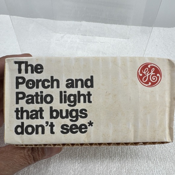Vintage‎ General Electric Lightbulb Bug Lite 100 Watt Two Bulbs New Old Stock - Picture 5 of 5